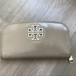 Tory Burch wallet